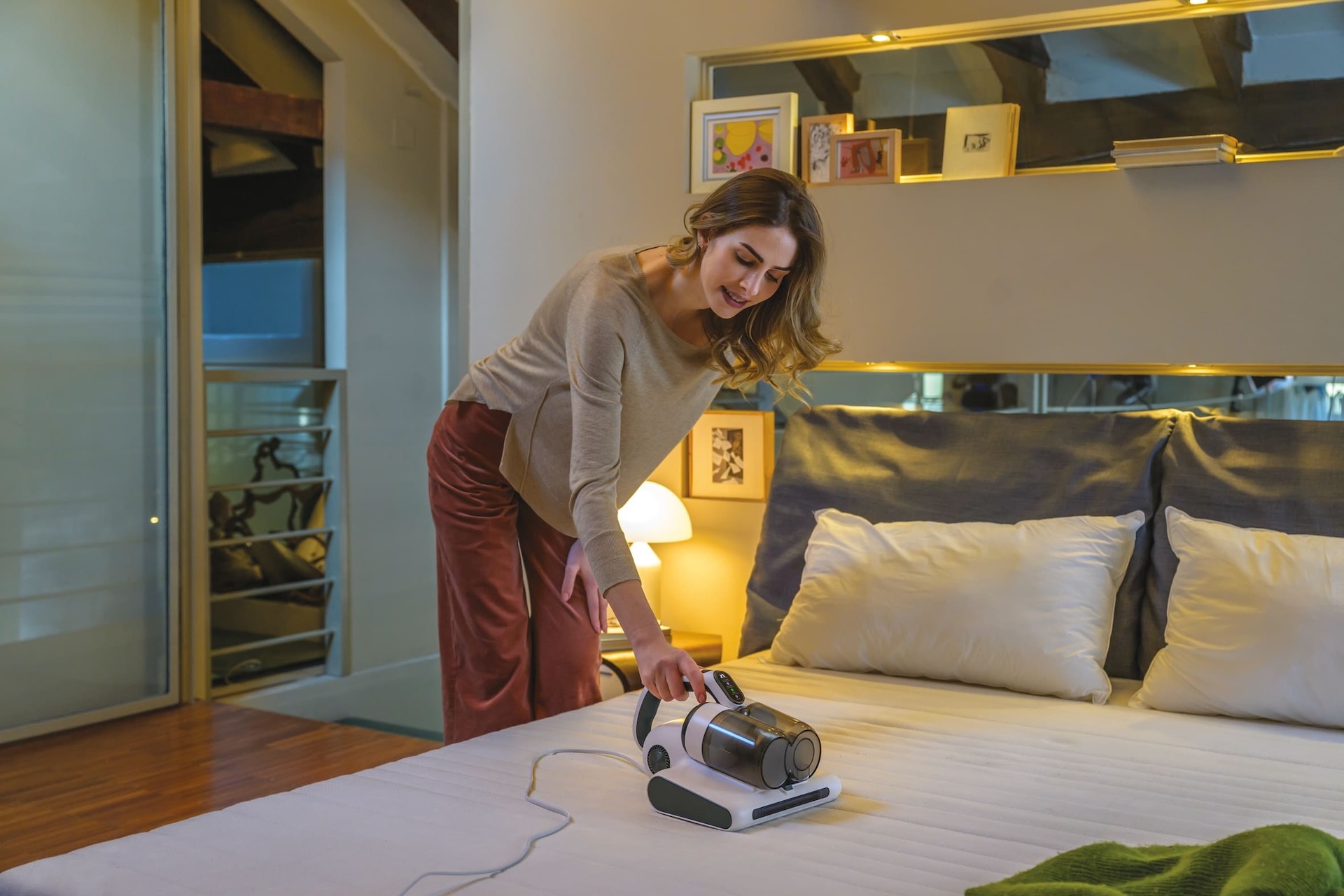 Hoover HMC5: il battimaterasso che rivoluziona la pulizia domestica