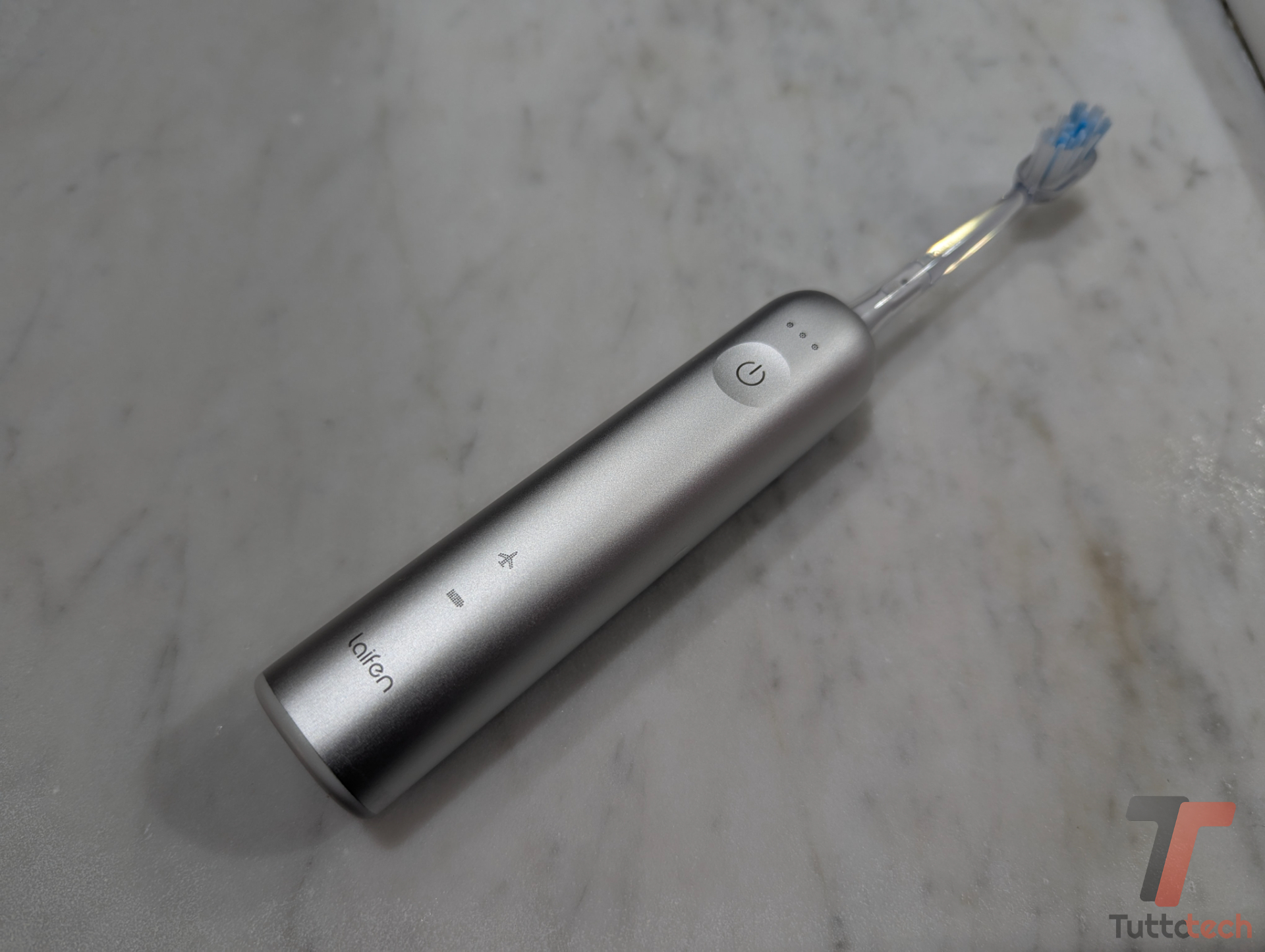 Spazzolino Laifen Wave 01 tt 1