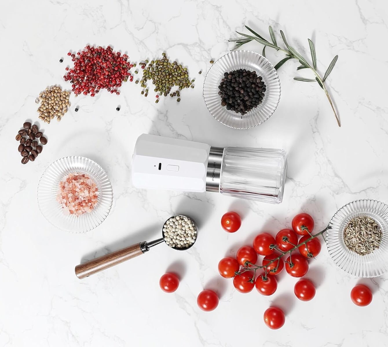 Macina sale e pepe elettrico FORLIM: l'accessorio smart in offerta su Amazon a meno di 10€