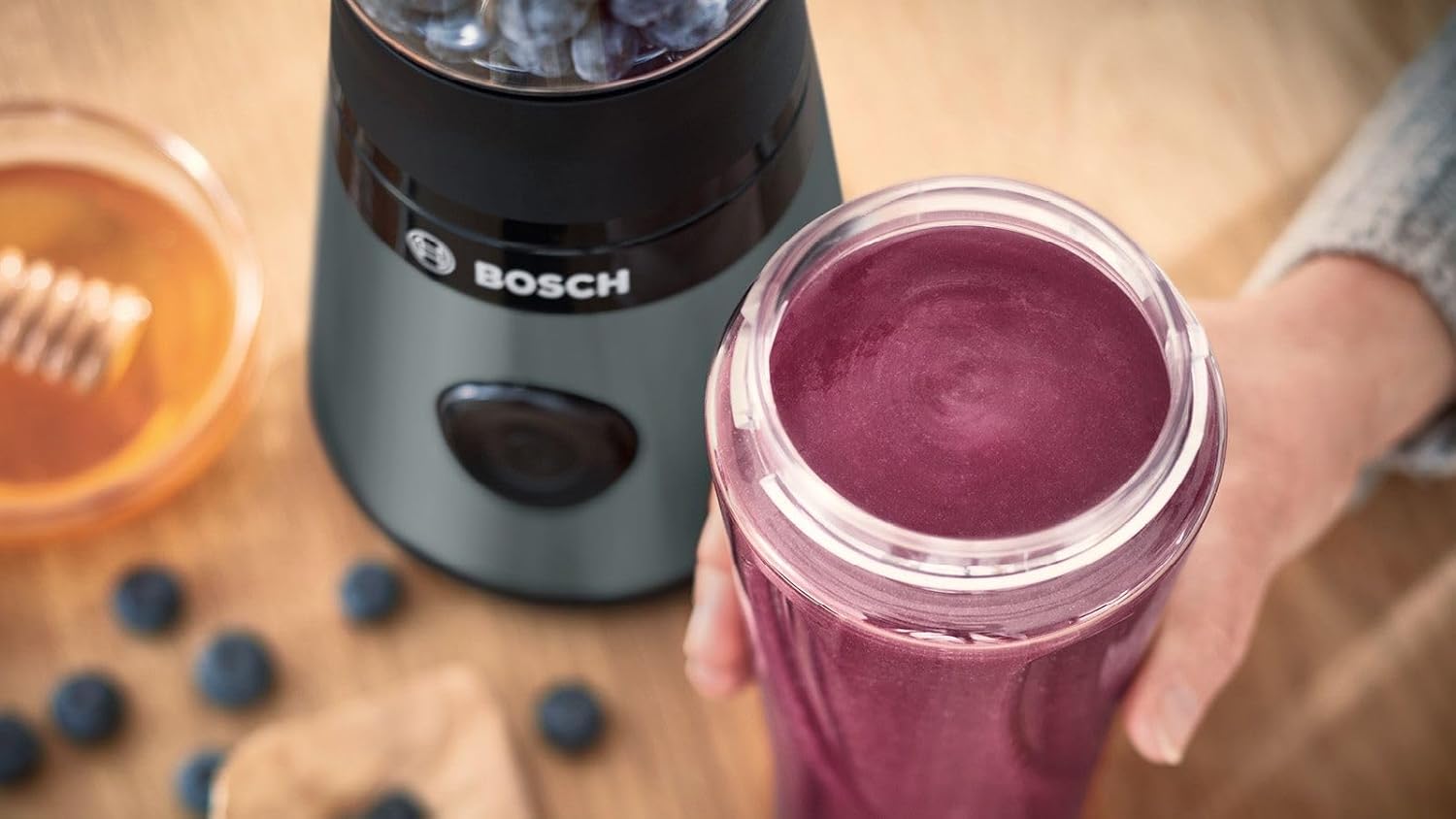 Mini Frullatore Bosch scende a 32 euro: l’occasione al minimo storico su Amazon