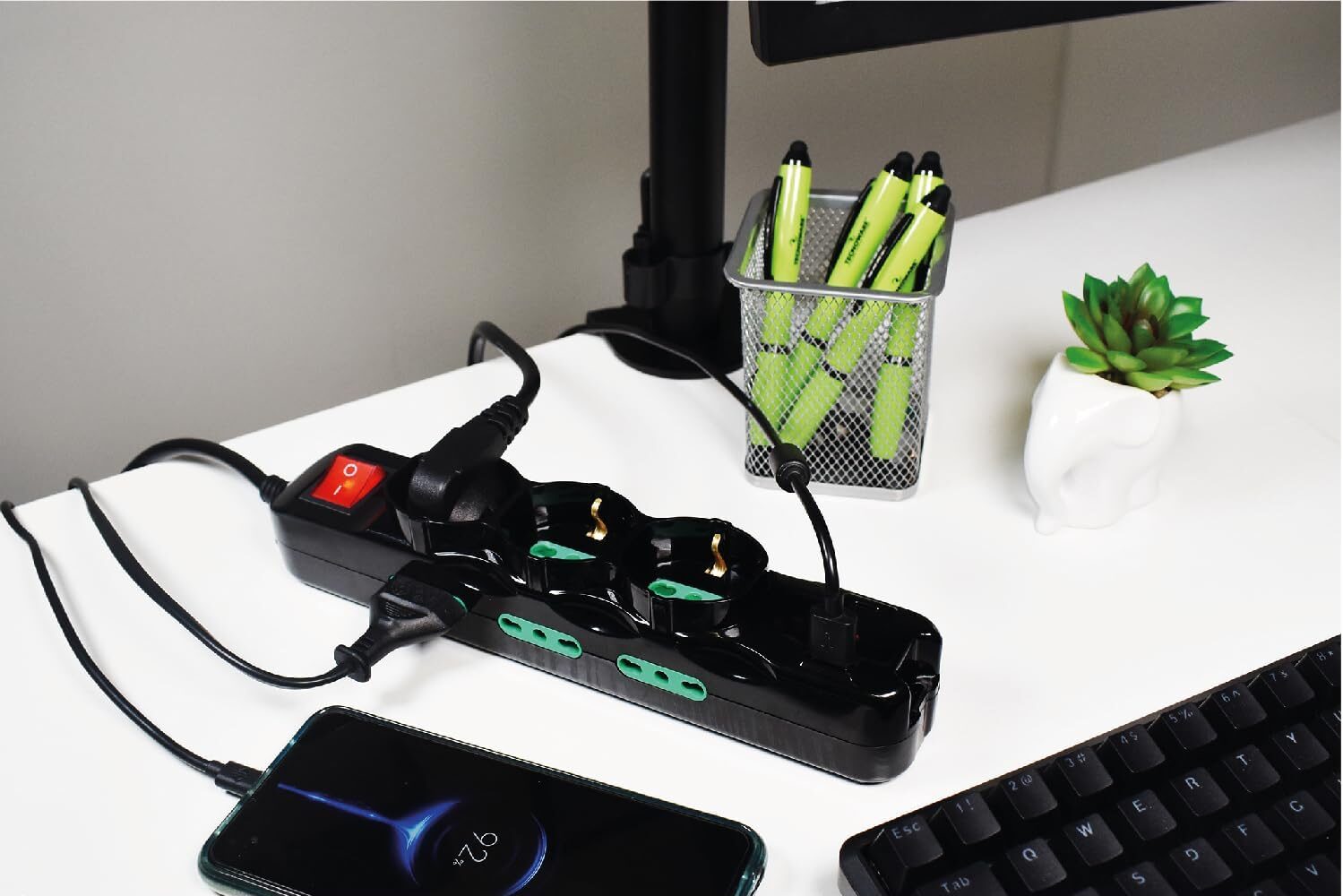 Multipresa Tecnoware con 9 uscite e USB-C PD: lo sconto attuale del 45% su Amazon