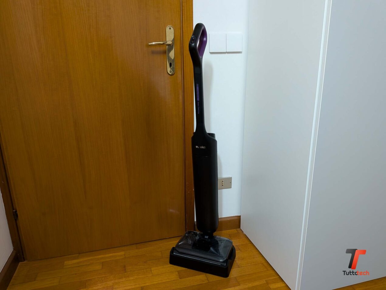Recensione Eureka FloorShine 460, potenza da top di gamma a un prezzo entry-level