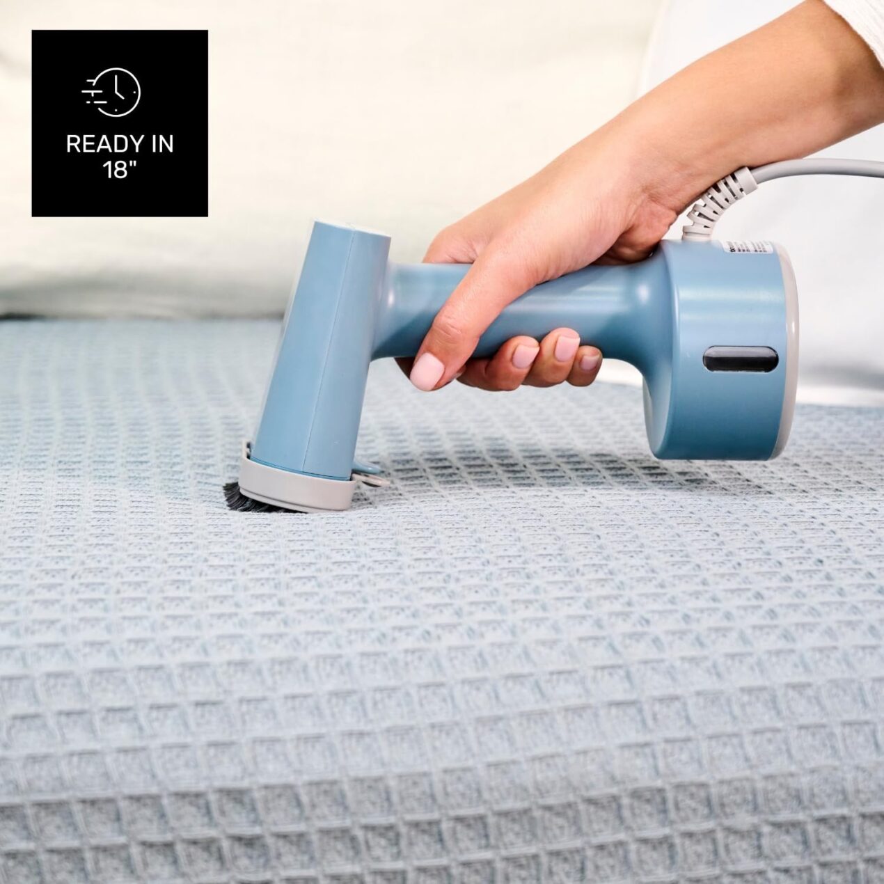 Addio asse da stiro: il ferro verticale Taurus da 1600W scende a 25€ su Amazon