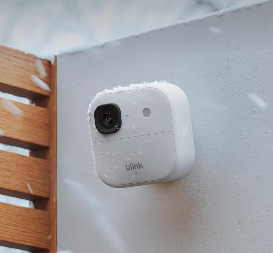 Blink Outdoor 2K+ al minimo storico: la nuova videocamera di Amazon crolla a 59€