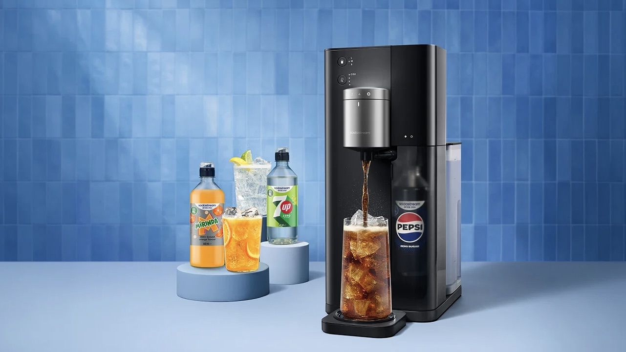 SodaStream Ultimate, il gasatore smart che prepara le bibite da solo: prezzo e come funziona