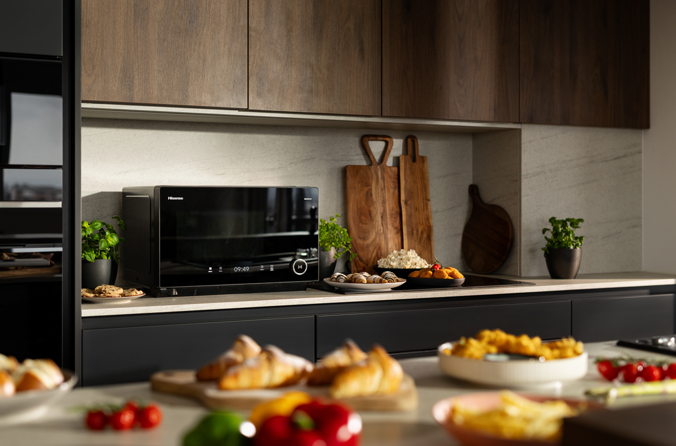 Hisense Speed Oven: microonde, air fryer e forno in un solo apparecchio, 230 °C in 60 secondi