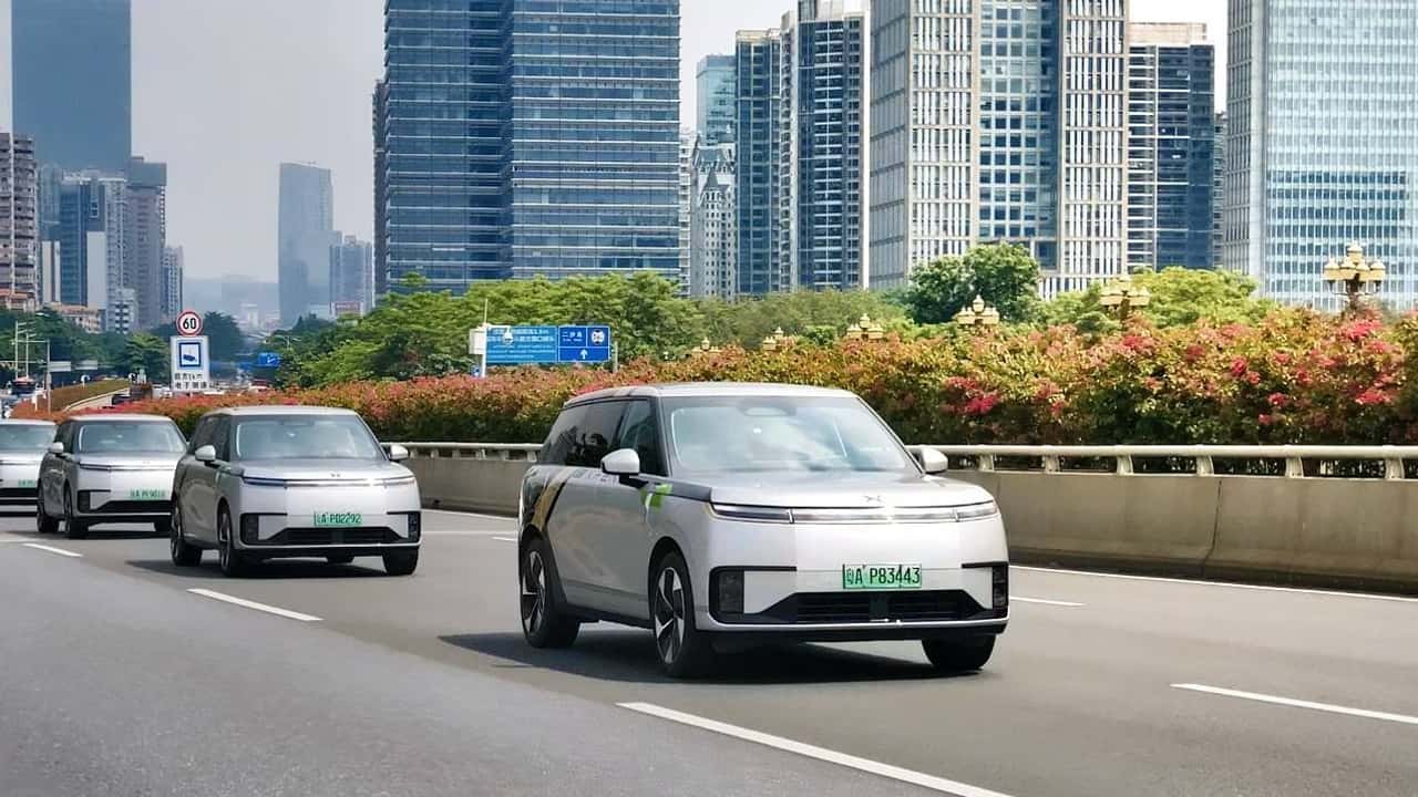 Xpeng YOYO, il robotaxi senza LiDAR e senza autista: prime corse a Guangzhou