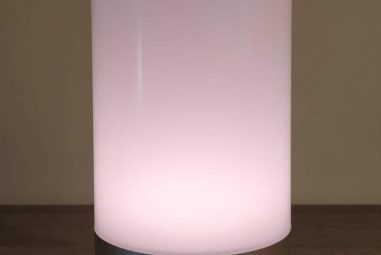 Flowfon: la lampada smart low-cost compatibile con Alexa e Google Assistant