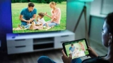 Come collegare il tablet alla tv: soluzioni con cavo e wireless